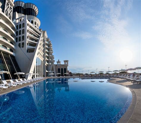 THE GRAND GLORIA HOTEL $31 ($̶9̶3̶) .